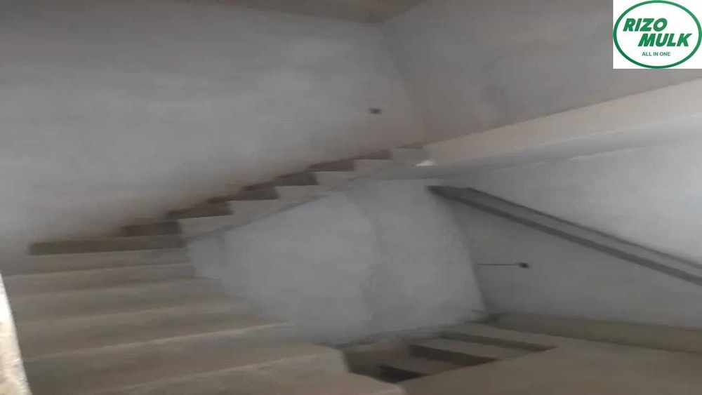 Назарбек Харакатда курилиши тугалланмаган ховли сотилади. NR494/52