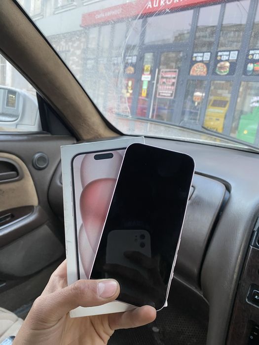 Продам Iphone 15 128gb