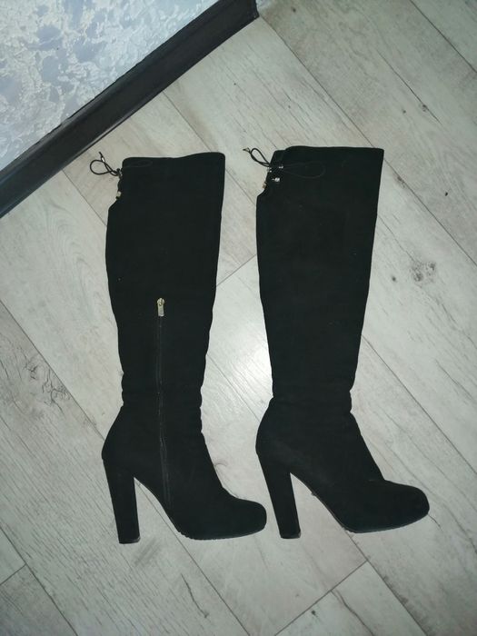 Продам замшевые ботфорты 39 р