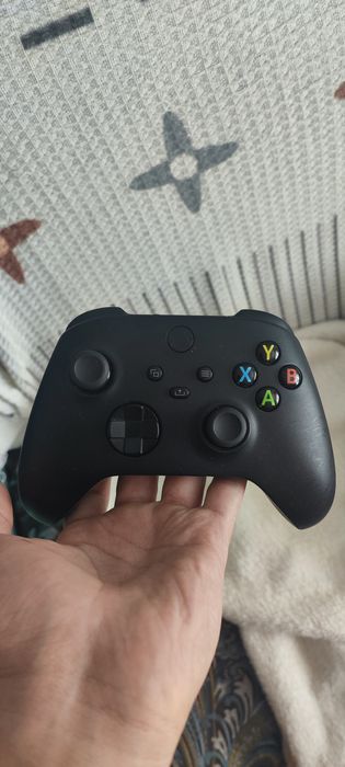 Xbox series X 1tb в идеальном состоянии