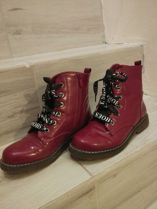 Лачени боти за зима