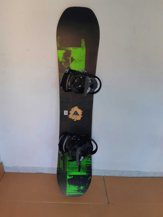 Placa snowboard Burton Radius 135 cm cu legaturi Burton - boots