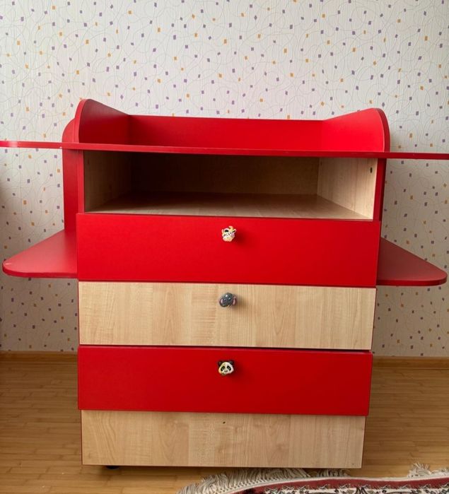 Детский пеленальный стол с комодом