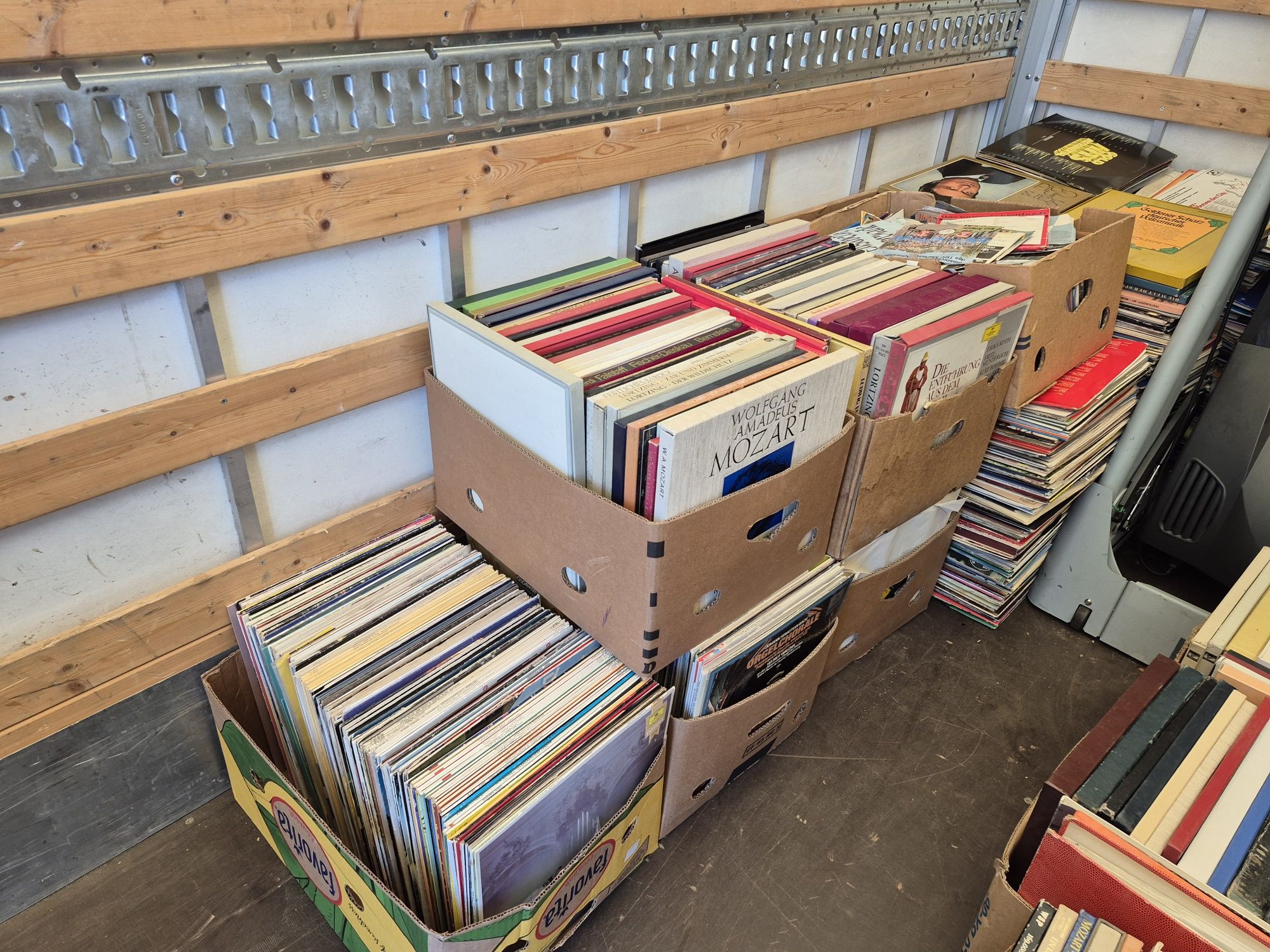 Vând Lot 12500lp Discuri Vinil colectie muzica clasica mixta