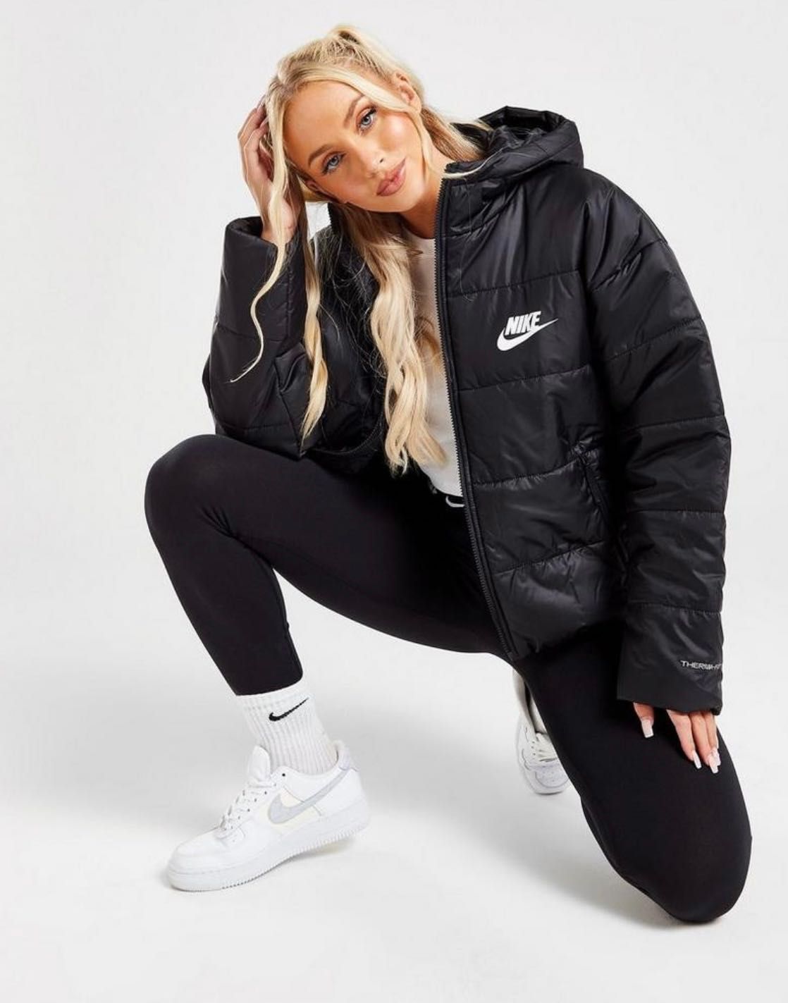 nike therma fit  ново дамско яке