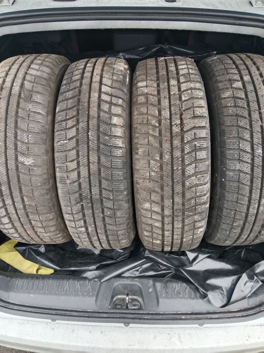 Продам резину с дисками 205/65р15 комплект