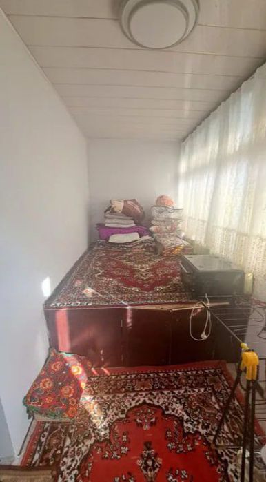 Срочно! Квартира на Себзар 1/5/5 общ пл 41м,балкон 2*6