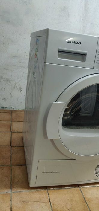 Uscator de rufe / haine Siemens IQ700 cu pompa de caldura A++