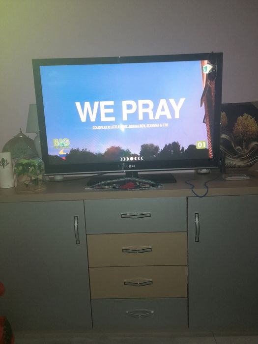 TV LG 116cm diagonala