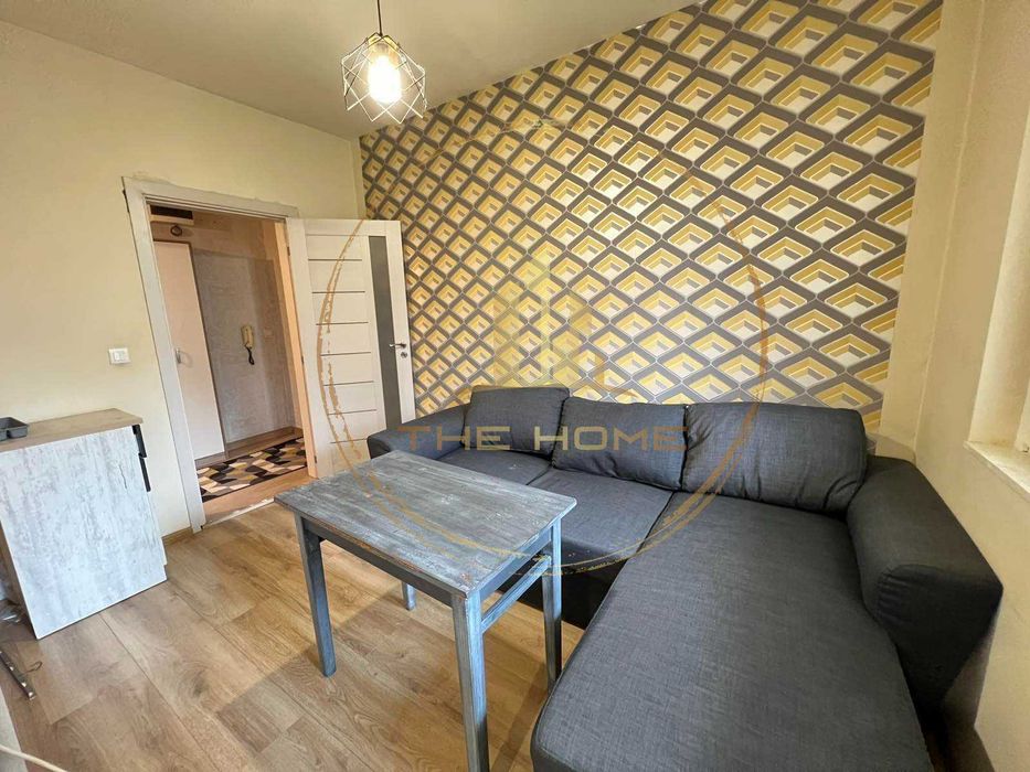 Атрактивен 3 стаен Окръжна болница