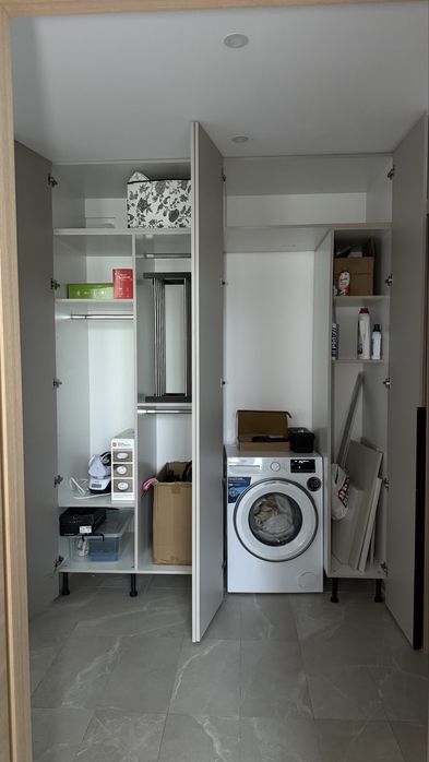 Mobilă la comandă / design interior