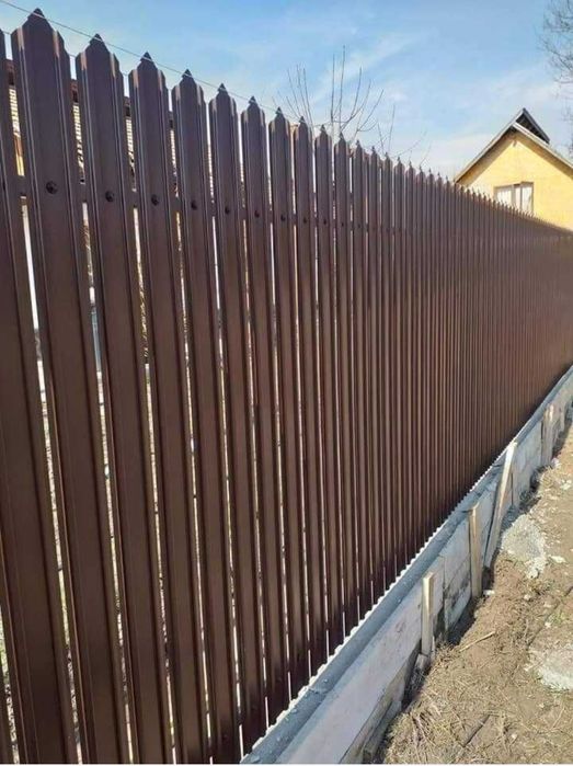 Vindem producem garduri la comanda