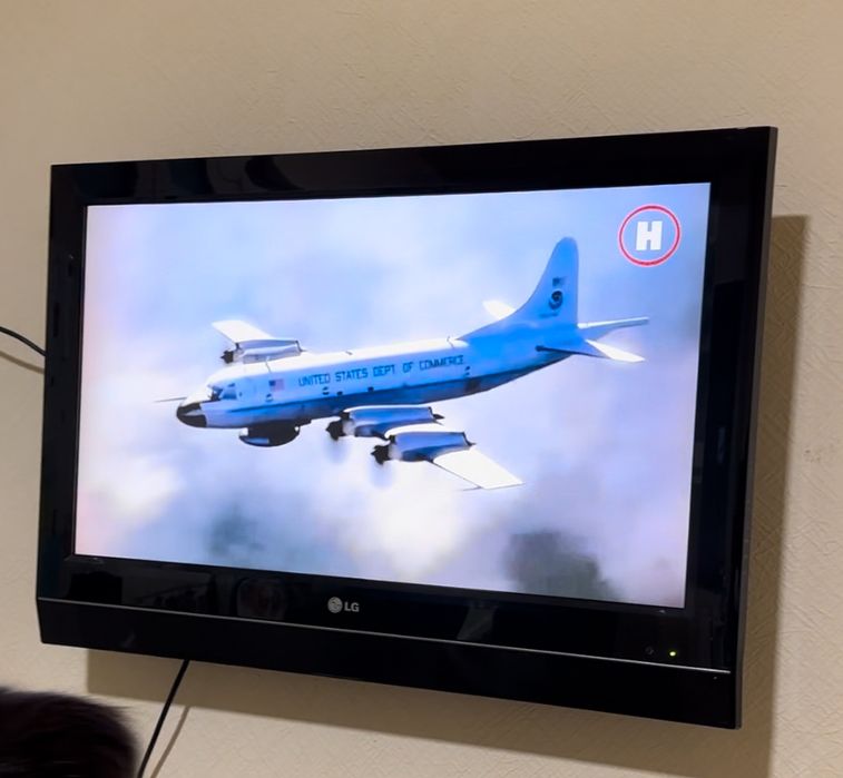 Телевизор LG 32LC7R