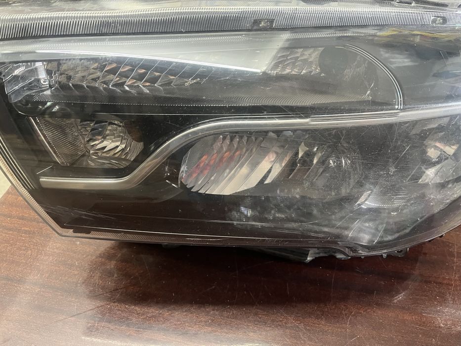 Продам фару