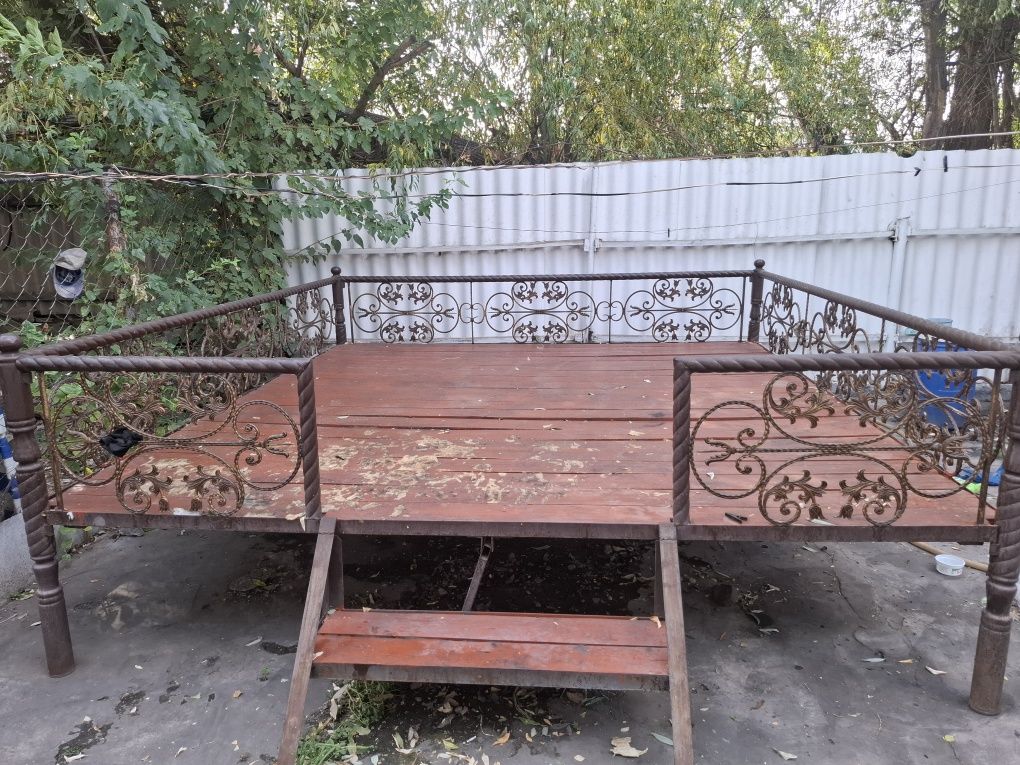 Тапчан 3×3. Қыста жинап қоюға болады.