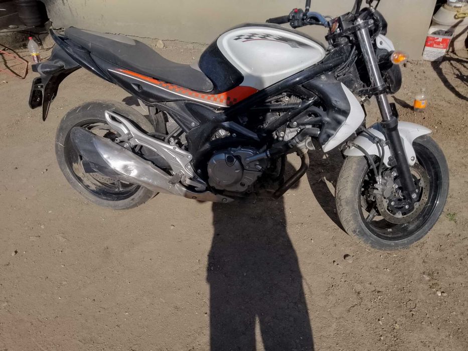 Suzuki Gladius An 2012