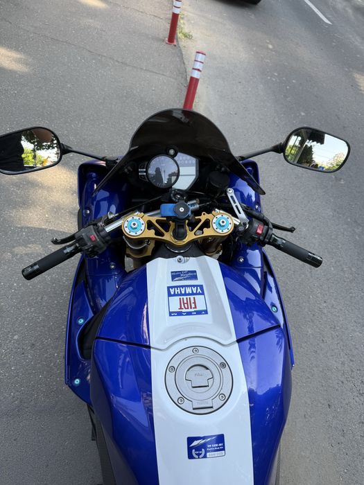 Yamaha R1 - 2009