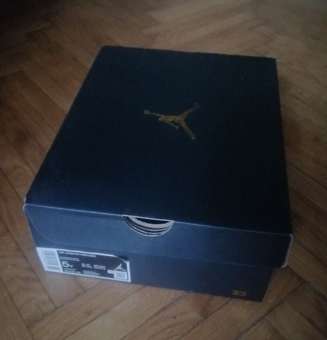 Jordan mărimea 38.5
