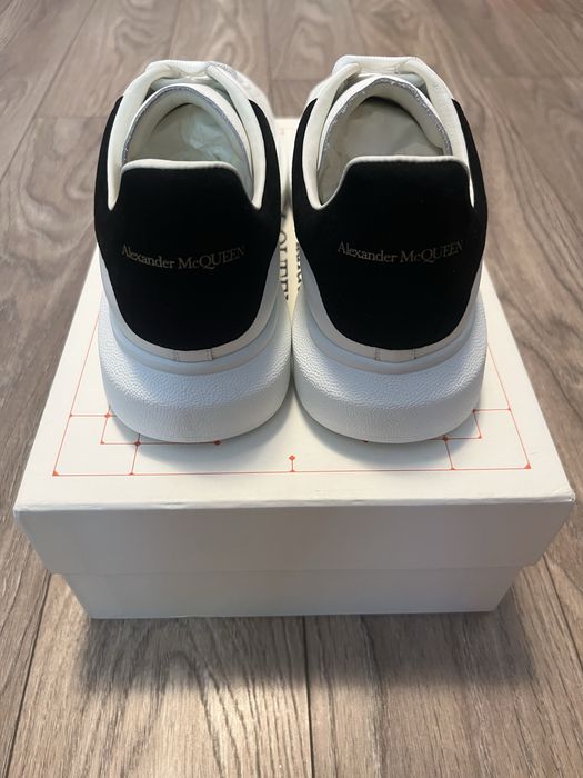 Alexander Mcqueen Clasic