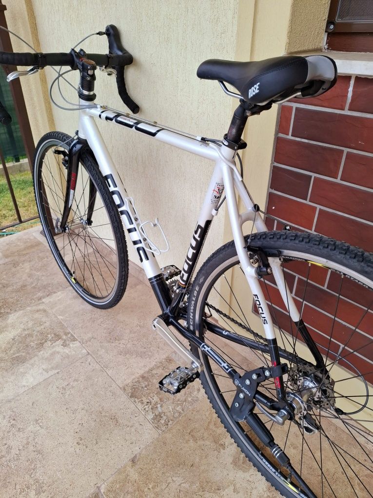 Cursieră Focus MARES Cross Gravel 20 viteze Shimano Roți 28" | M