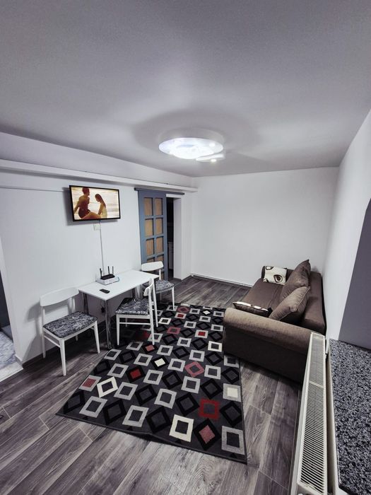 Garsoniera de inchiriat