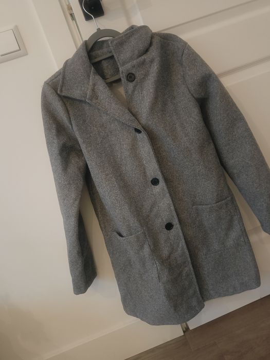 Тънко палтенце .Ново .Размер С/М