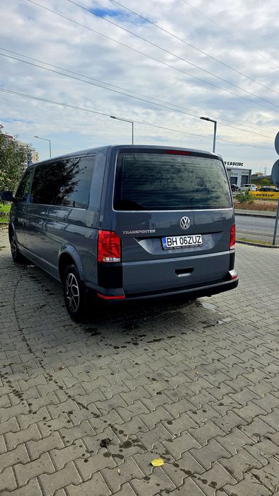 Vand Volkswagen Transporter 9 locuri