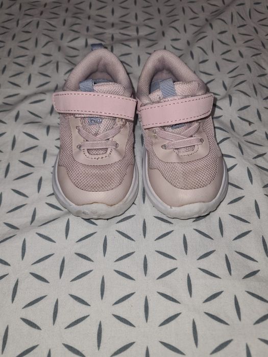 Vând adidași fetițe TEX mărime 21, roz