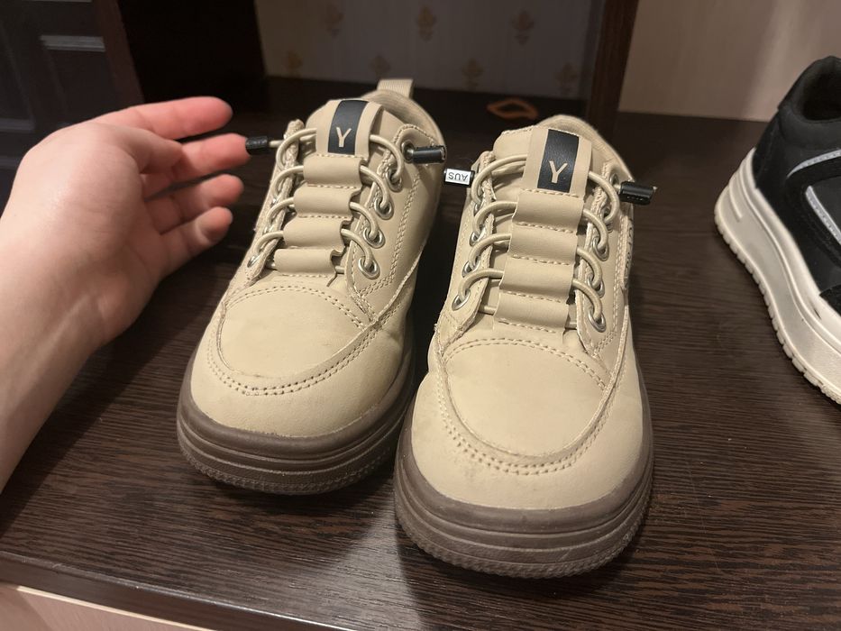 Продам детскую обувь для девочек