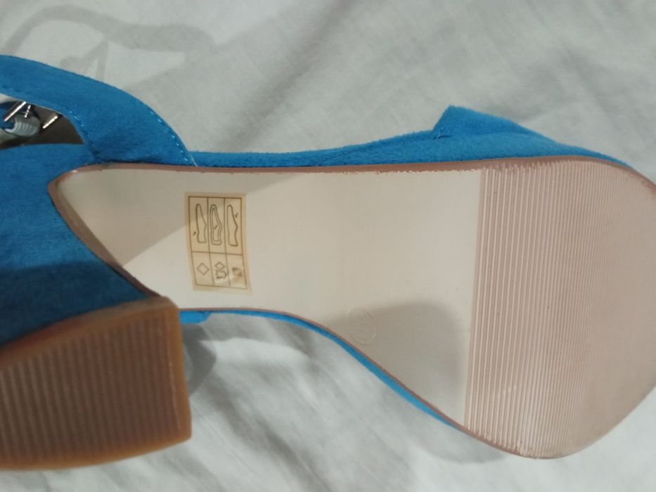 Продается обувь новая