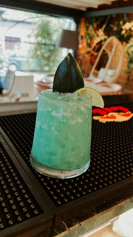 Cocktail bar-Bar mobil—Barman—Nunti—Botezuri