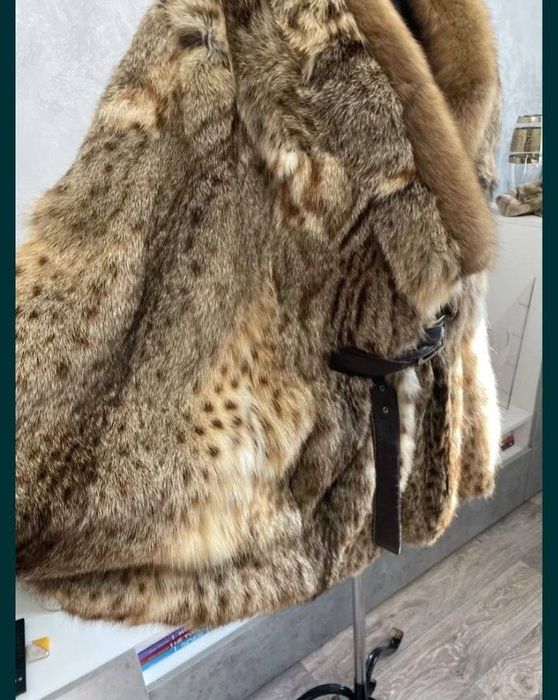 Шуба из натурального меха Рыси.Эксклюзивная модель