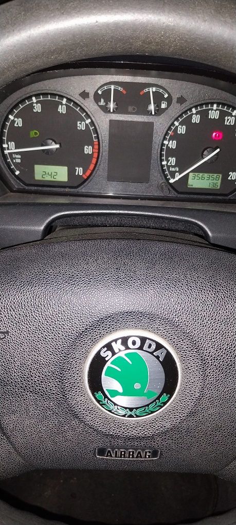 Se vinde Opel Astra h motor 1.6 ȘI Skoda Fabia 1 motor 1.4 mpi