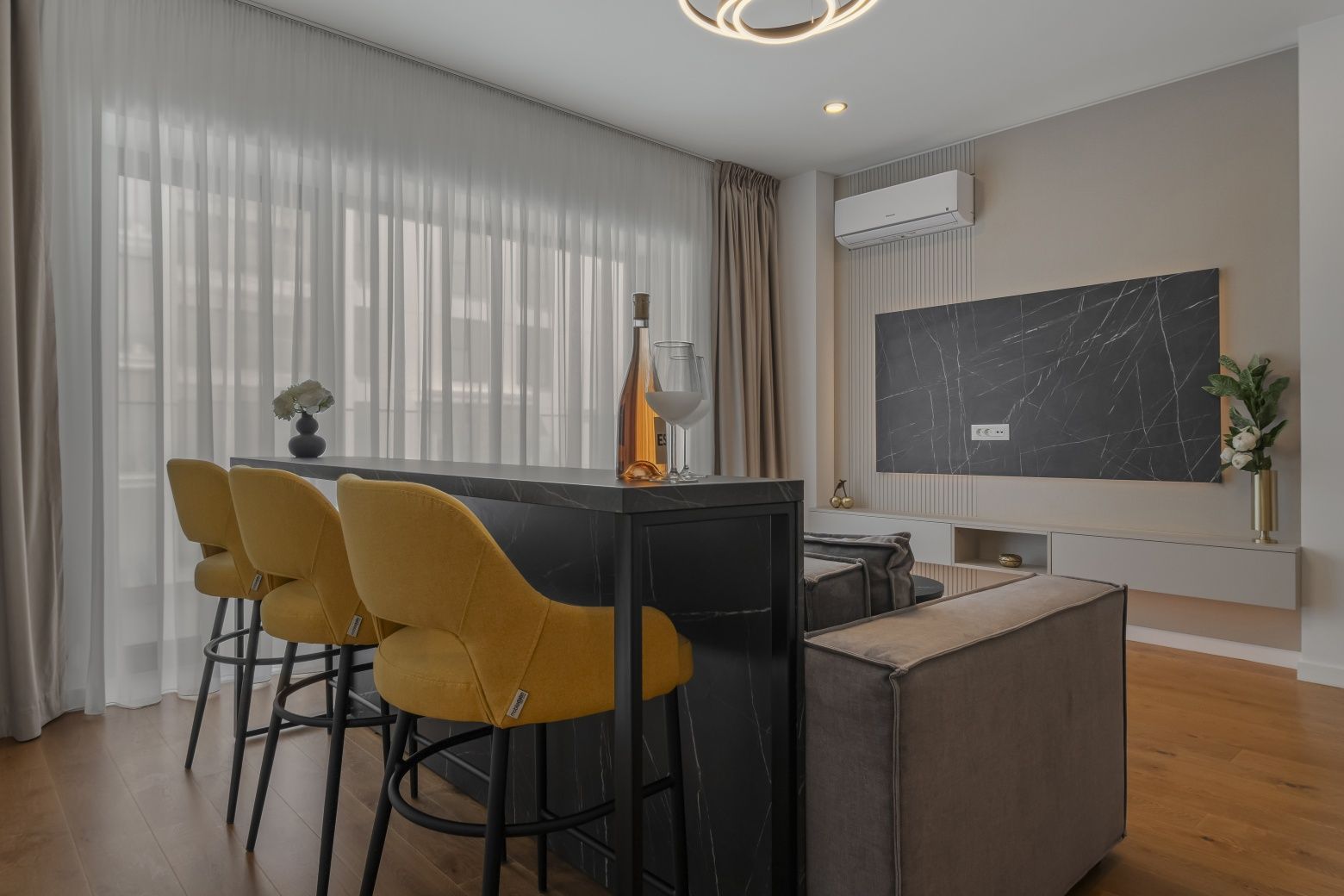 Proprietar ,vând apartament 3 camere One Cotroceni ,mobilat si utilat
