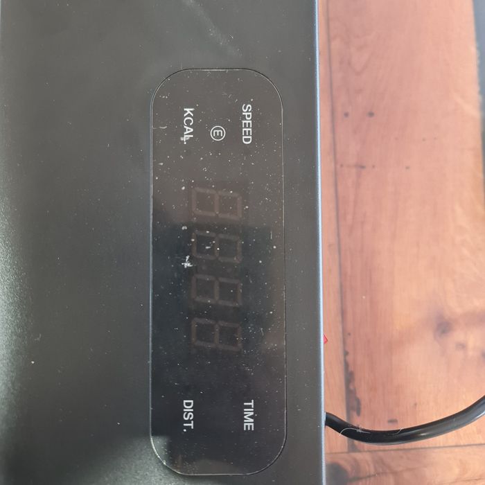 Vând banda alergat.ULTIMELE 2 BUCATI!!