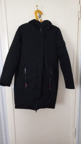 Зимняя куртка чёрного цвета на 11,13 лет хорошем состояние