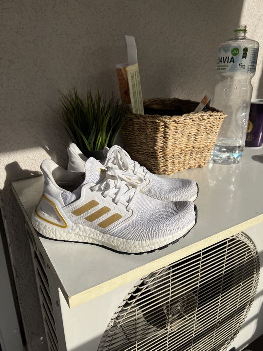 Adidas Ultraboost 20 W - White/ Gold Metalic