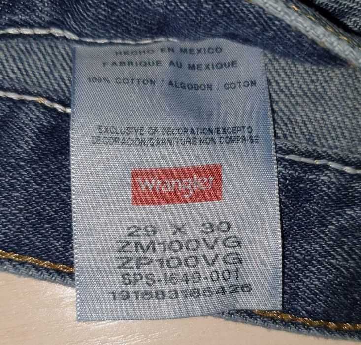 Фирменные джинсы Wrangler из США. На подростка или худого мужчину.