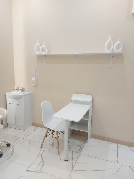 Сдам рабочие места в салоне