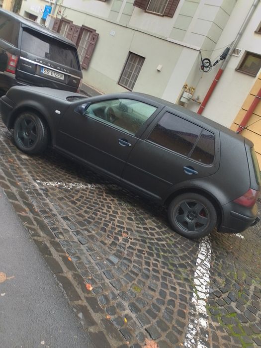 Vând golf 1.4 16valve
