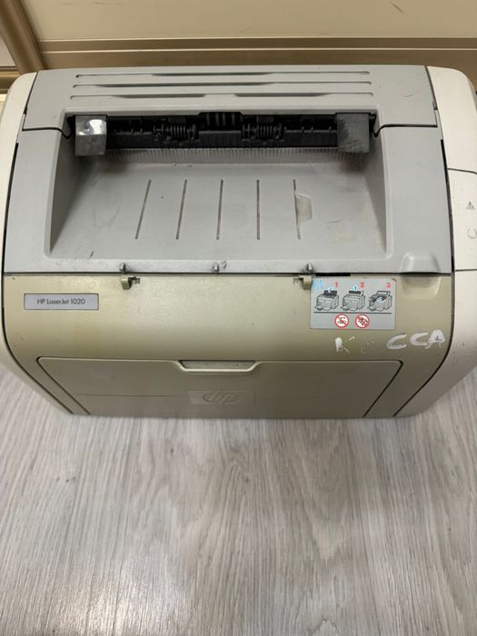 Принтер HP LaserJet 1020