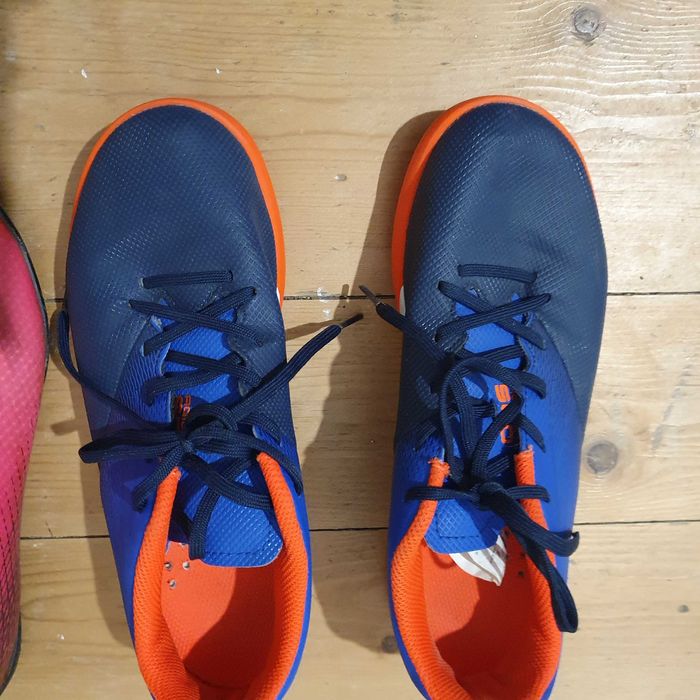 Ghete Adidas si Kipska  fotbal teren sintetic