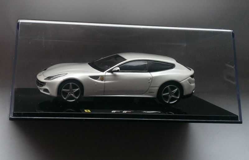 Macheta Ferrari FF 2012 alb - HotWheels Elite 1/43