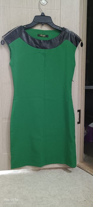 Стильное Зеленое платье