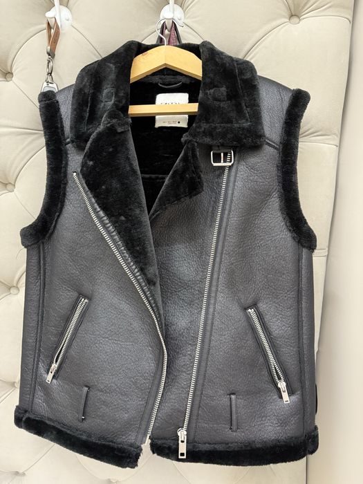 Продается безрукавка Зара