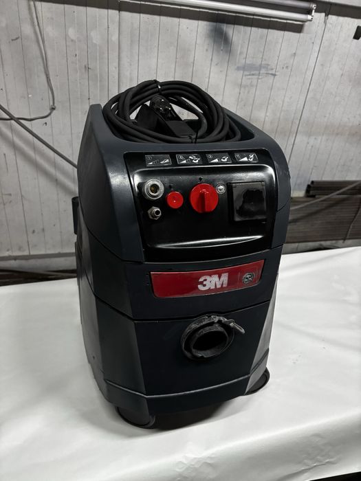 Aspirator 3M cu scuturare automata si 2 filtre interne,stare buna