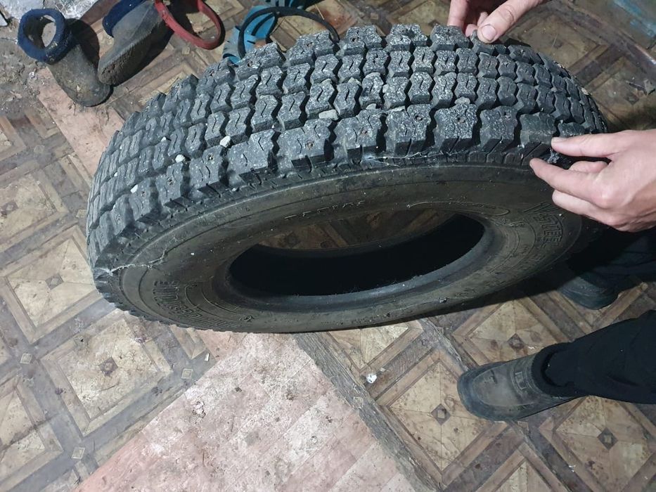 Покрышка 2 штук р 16