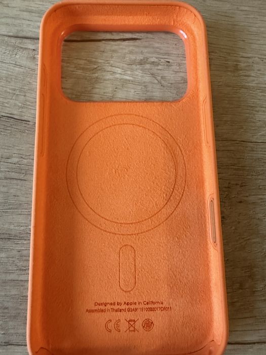 Huse iphone apple  17 pro si pro max cu MagSafe originale