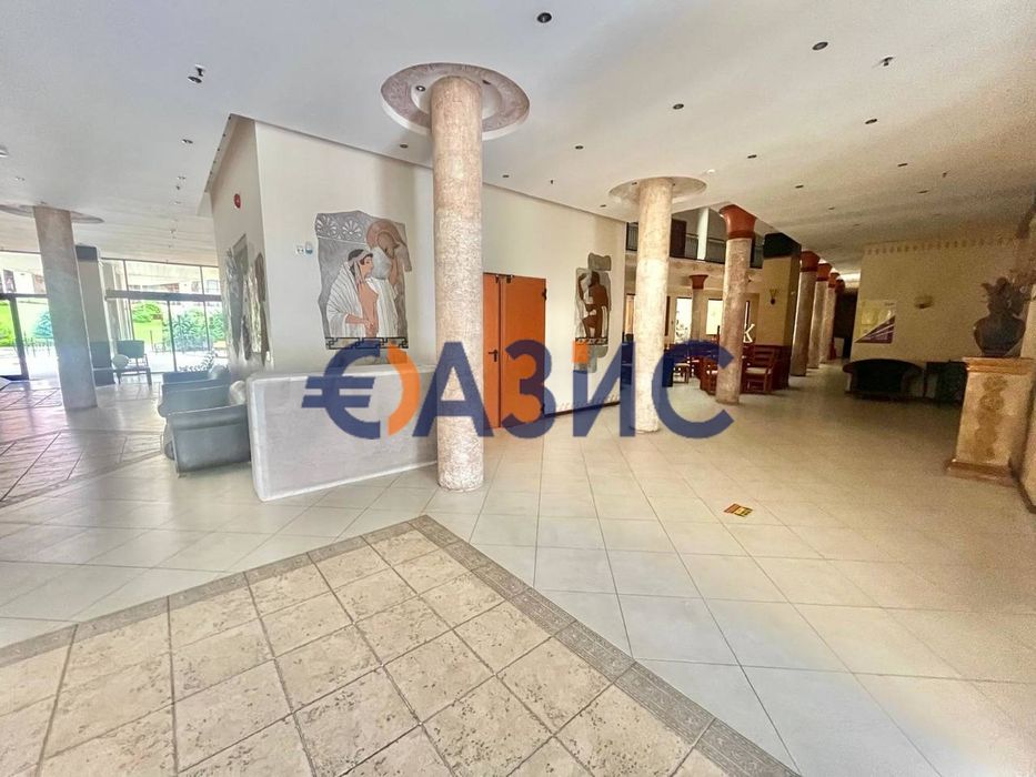 Продава се Двустаен апартамент в к.к. Слънчев бряг - 71 кв.м за 1000 €/кв.м - Снимка #1