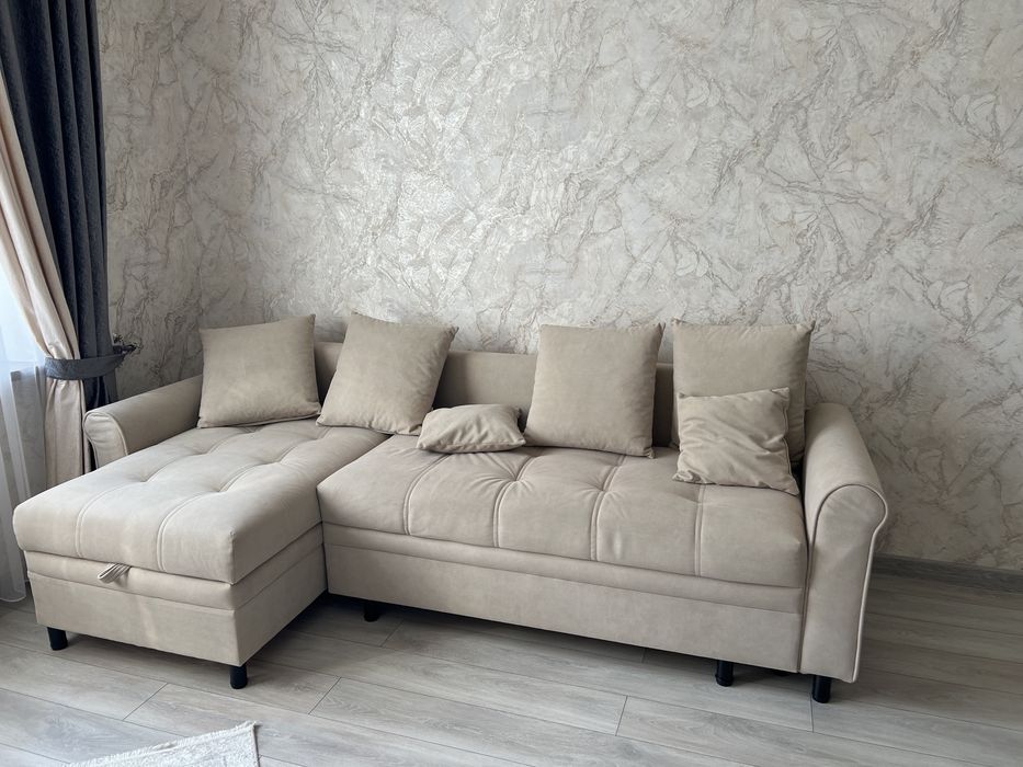 Угловой диван 2.80 м